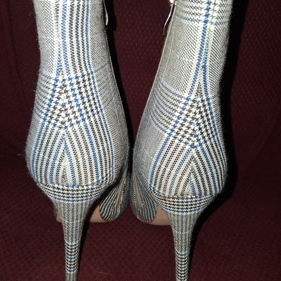 Elegant Plaid Heeled Boots - Gray - Picture 2 of 3